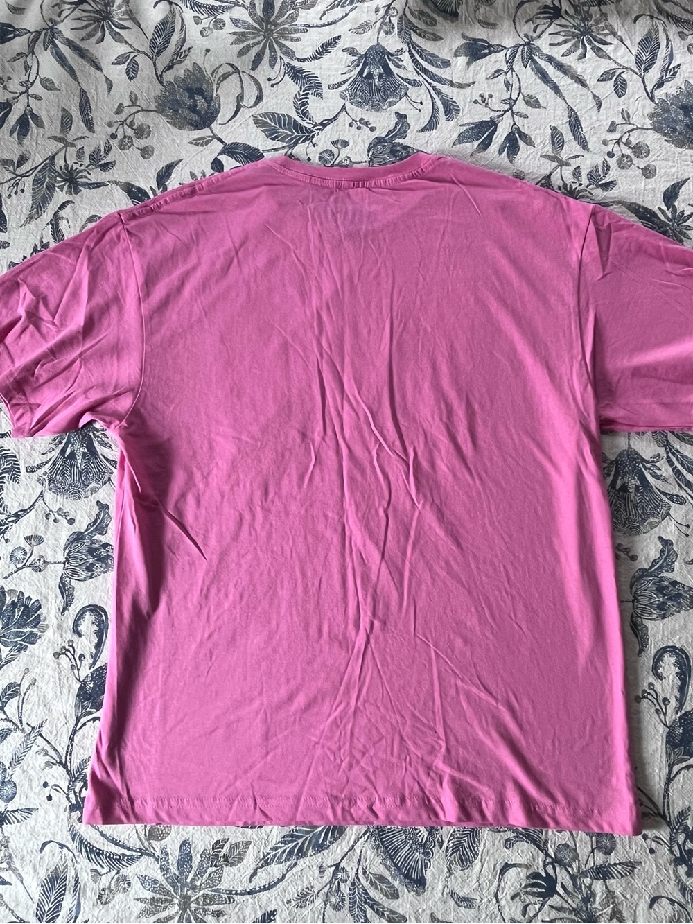 Blink-182 T-Shirt in Pink - Picture 2 of 5
